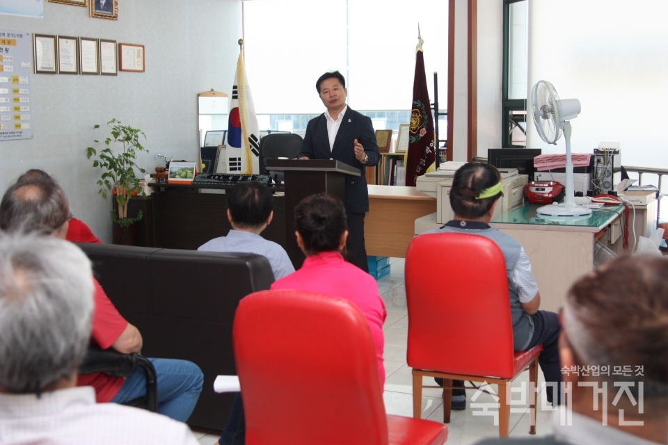 ▲ 박남명 지부장은 이날 이사회에서 회원들과의 소통을 특히 강조했다.