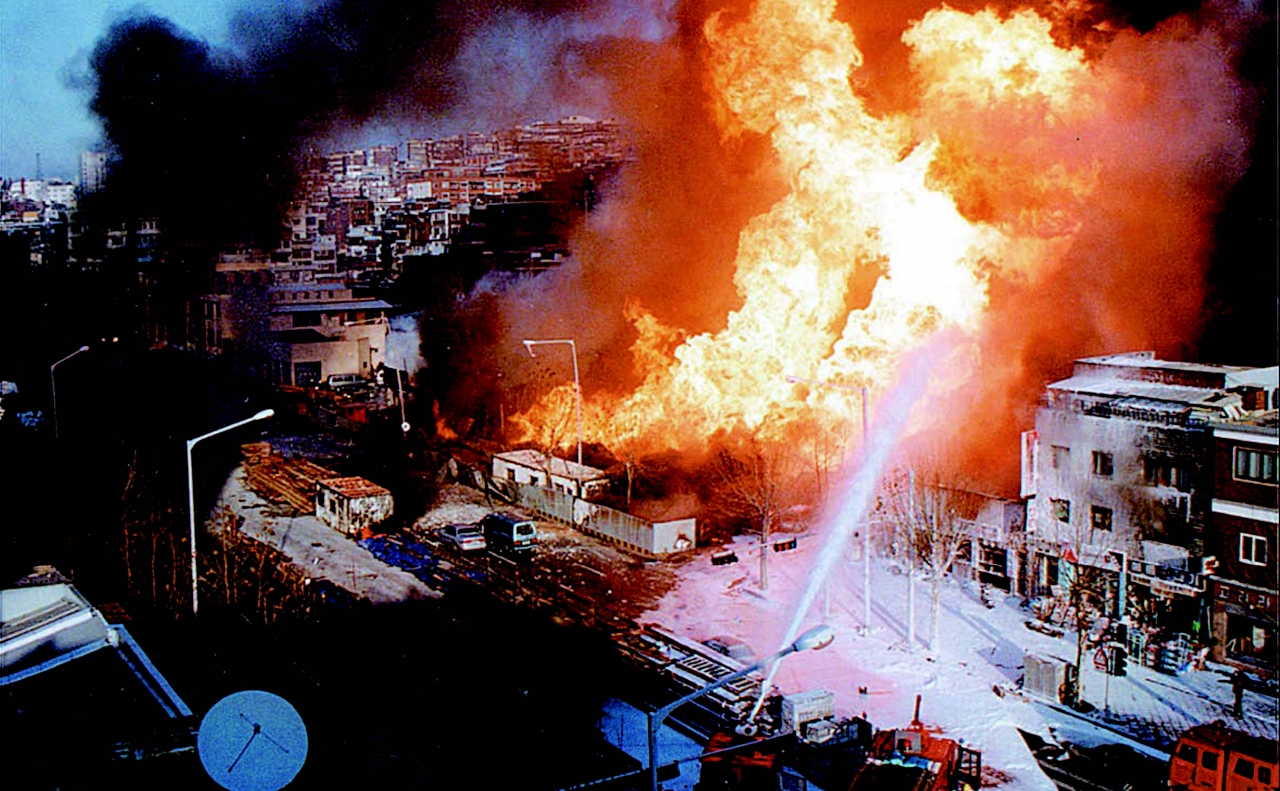 ‘가스사고배상책임보험’ 의무보험 상품이 만들어지게 된 계기의 ‘1994년 아현동도시가스폭발사고’ (출처: 서울시 소방재난본부)