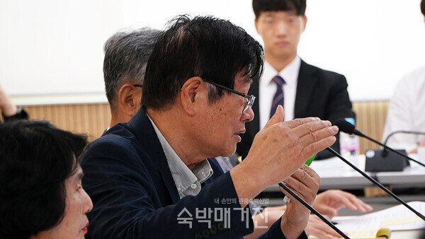 정경재 중앙회장이 발언하고 있다(사진=숙박매거진)